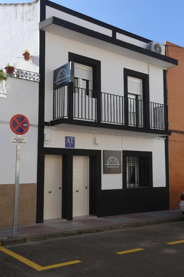 Ohana, Diseno Exclusivo Y Aparcamiento Gratuito A Pie De Calle Mérida Exterior foto